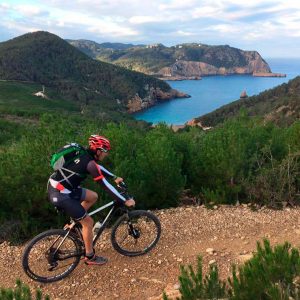 Ibiza es una isla hecha para el cilclismo de montaña